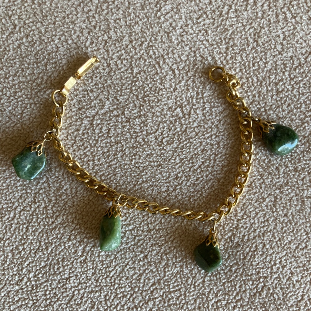 Gold-tone Vintage Charm Bracelet 7”